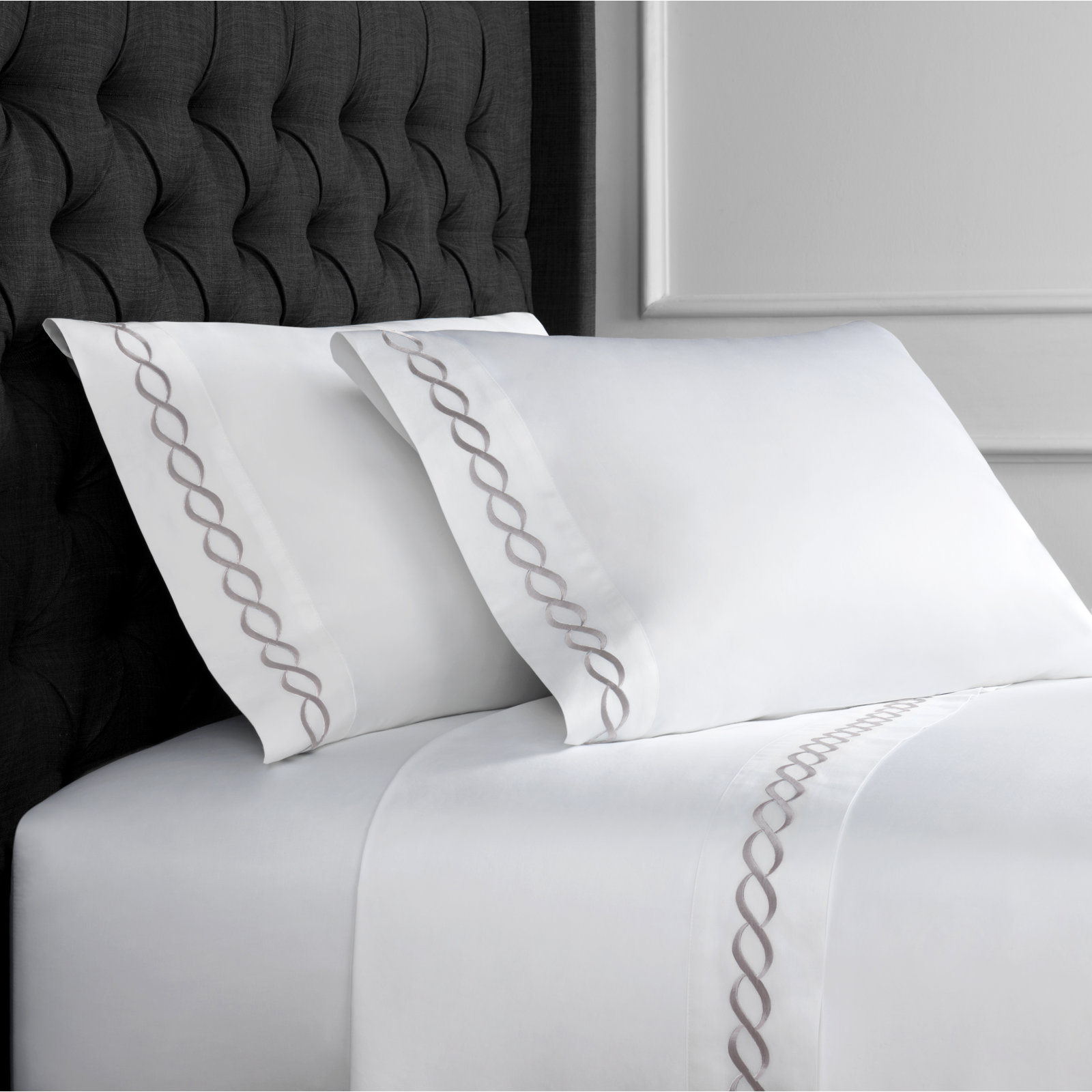 Avellana Cotton Duvet Cover Set, King Duvet Cover + 2 King Shams, Gray/White