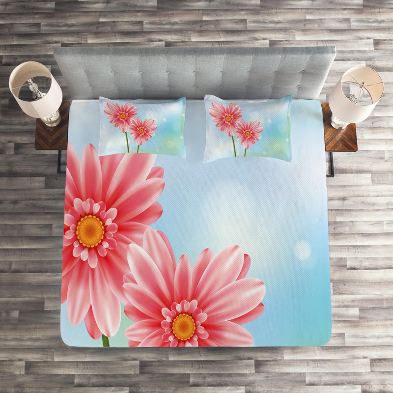 Farmhouse / Country Floral Coverlet