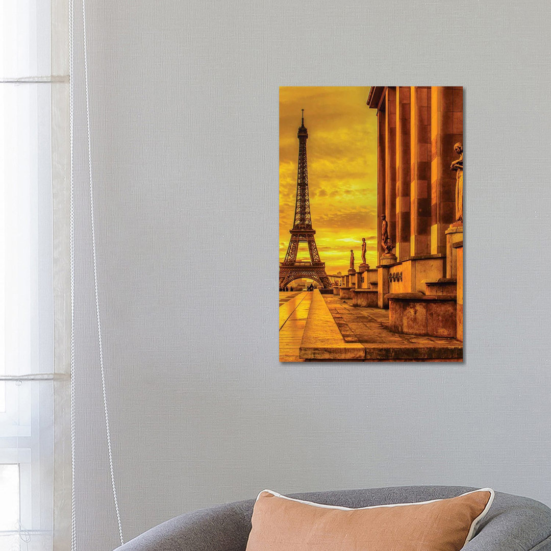 Pariser Sonnenaufgang von Rose Palmisano - Galerie-verpackte Leinwand Giclée auf Leinwand