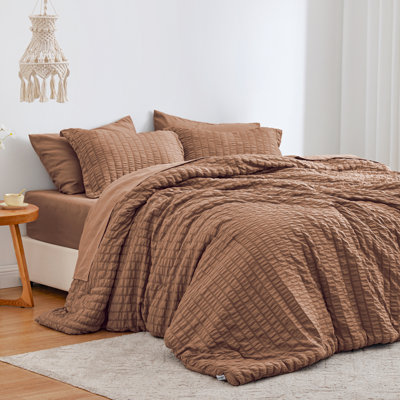 Love's cabin Seersucker King Comforter Set