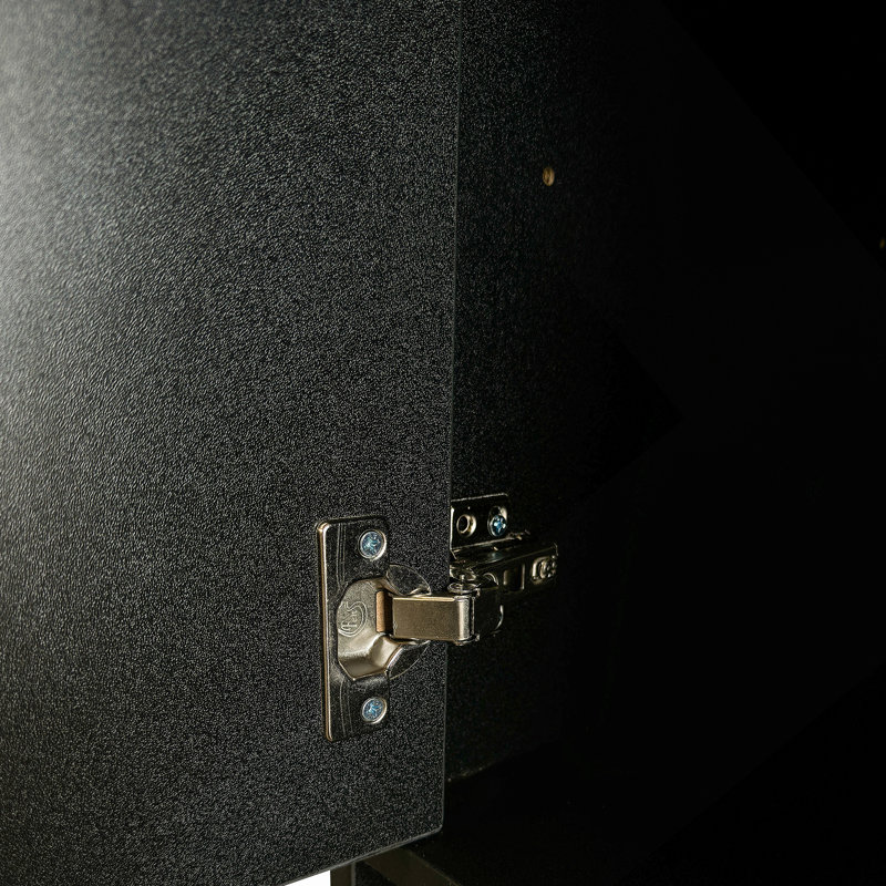 Armoire de buanderie autoportante avec portes et tablette