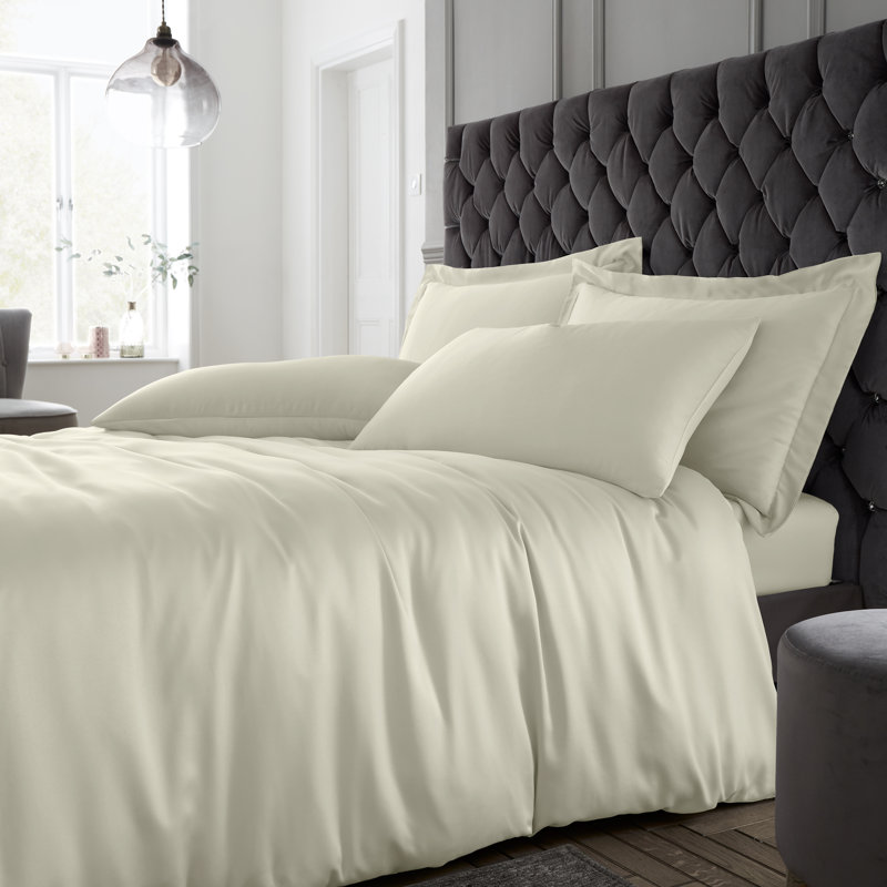 Silky Soft Satin Fitted Sheet, Kingsize (5'), Gold