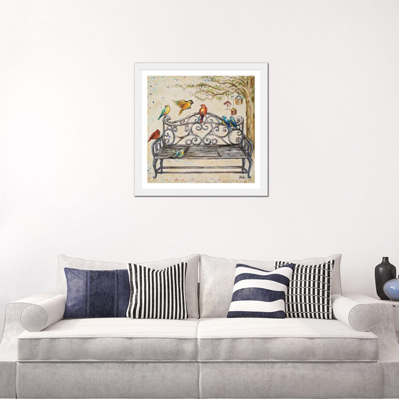 "Birds on the Bench" par Patricia Pinto, impression, Blanc, H 24 po x l 24 po x p 1 po, Papier encadré blanc