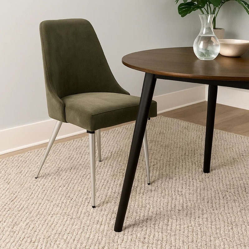 Chaise d’appoint rembourrée en gris fratessa