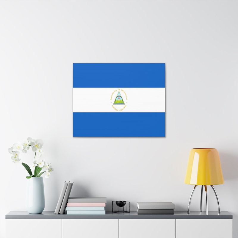 «Nicaragua Country Flag» sur toile, H 18 po x l 24 po