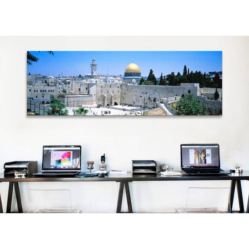 «Jérusalem, Israël» par Panoramic Images - Print, H 12 po x l 36 po x P 1,5 po, Cadre noir