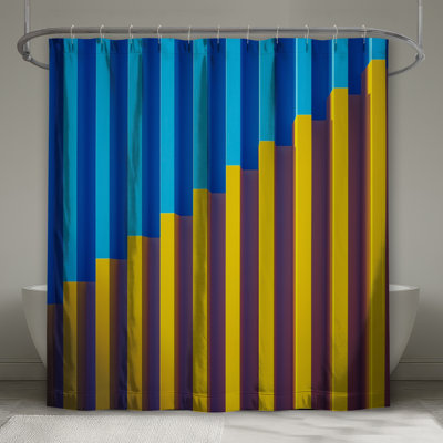 Rideaux de douche à barres verticales bleues et jaunes très longues