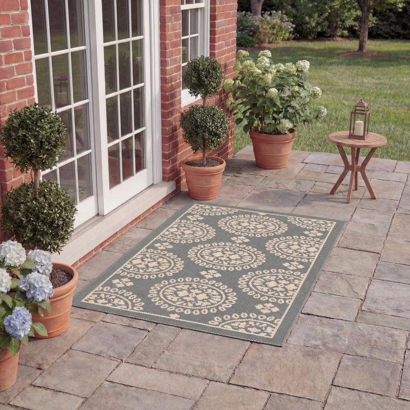Colina Performance Floral Indoor/Outdoor Area Rug, Rectangle 2' x 3'7"