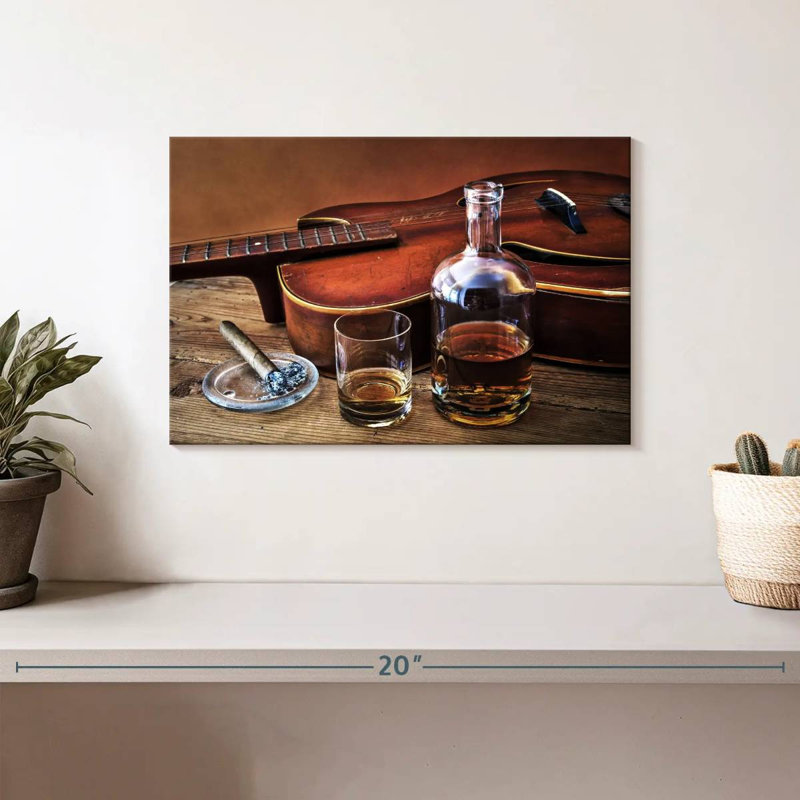 Guitare Yarlin, whisky et cigare, H 8 po x l 12 po
