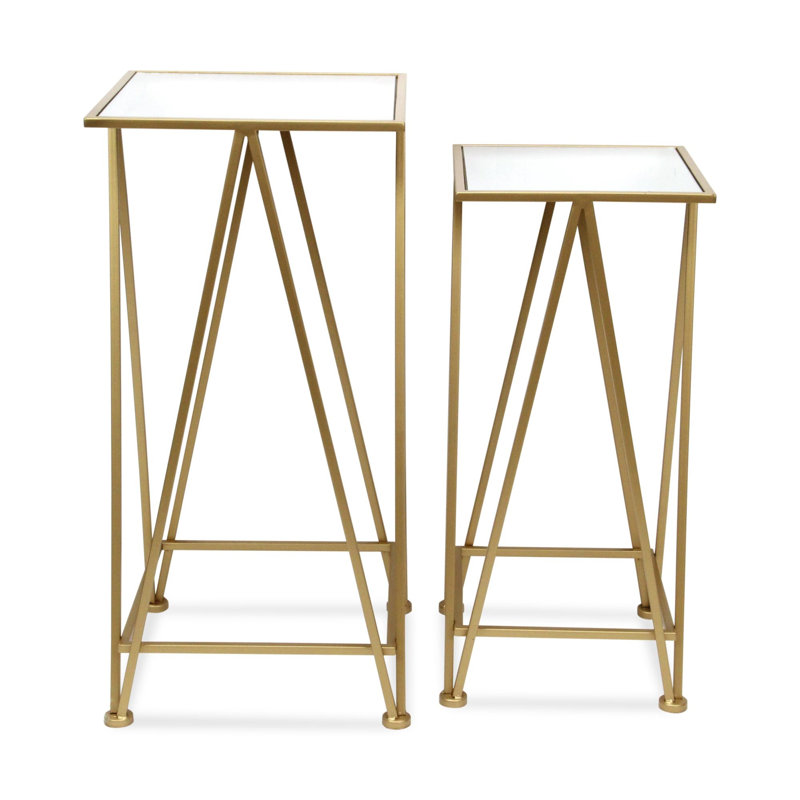 Ensemble de deux tables gigognes à cadre carré en acier et verre miroitant argent et or