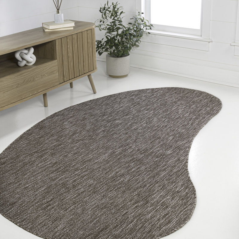 Ollin Modern Rustic Organic Curve Brown Indoor/Outdoor Rug, Novelty 6'2" x 9'