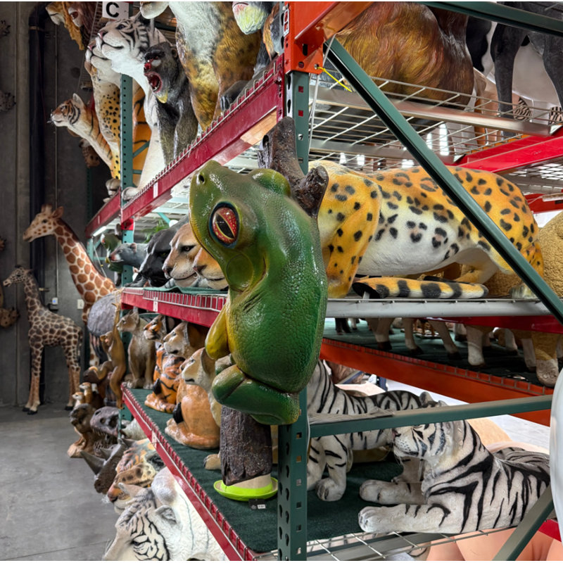 Grande statue grenouille
