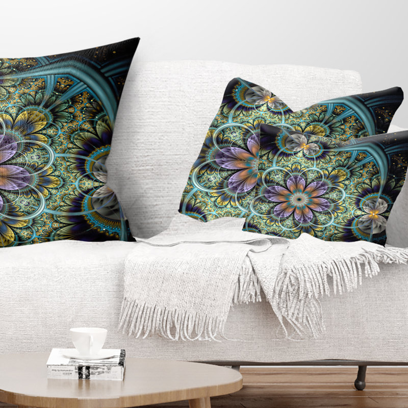 Coussin décoratif symétrique à motif floral vert fractal