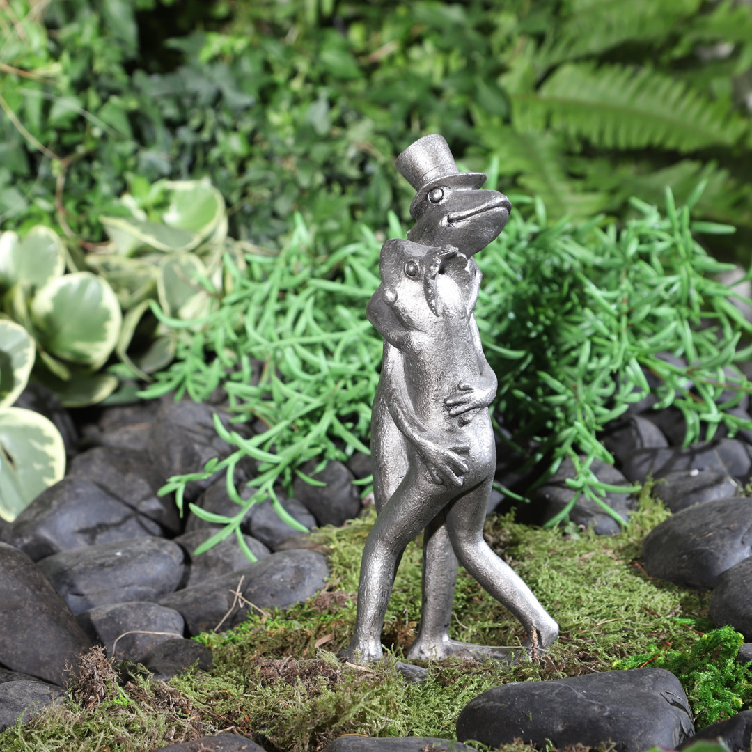 Burch Frog Couple Garden Statuary Kissing Frog Prince Figurine Whimsical Outdoor Sculpture Decorative Animal Yard Accent Romantic Nature-Inspired Art Contemporary Amphibian Garden Decor Trinx