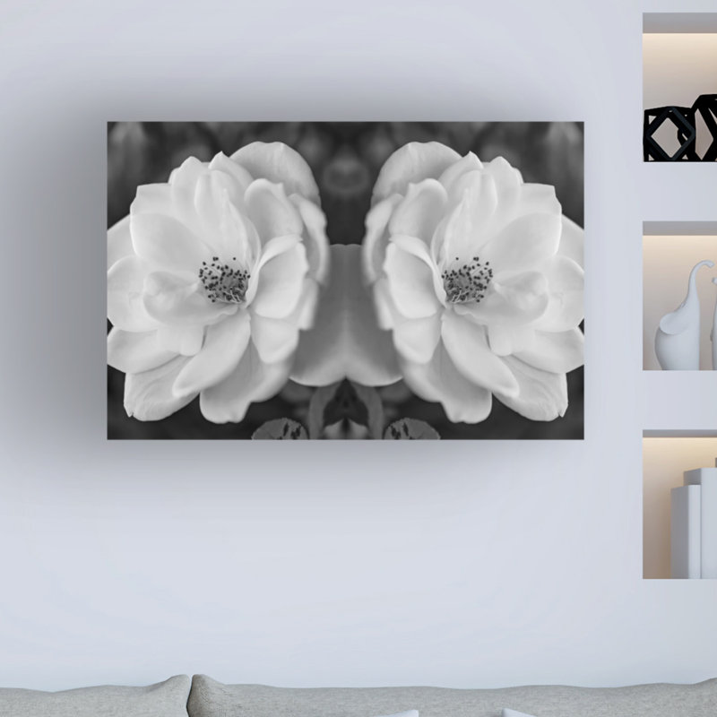 Modern & Contemporary, 22" H x 32" W x 2" D