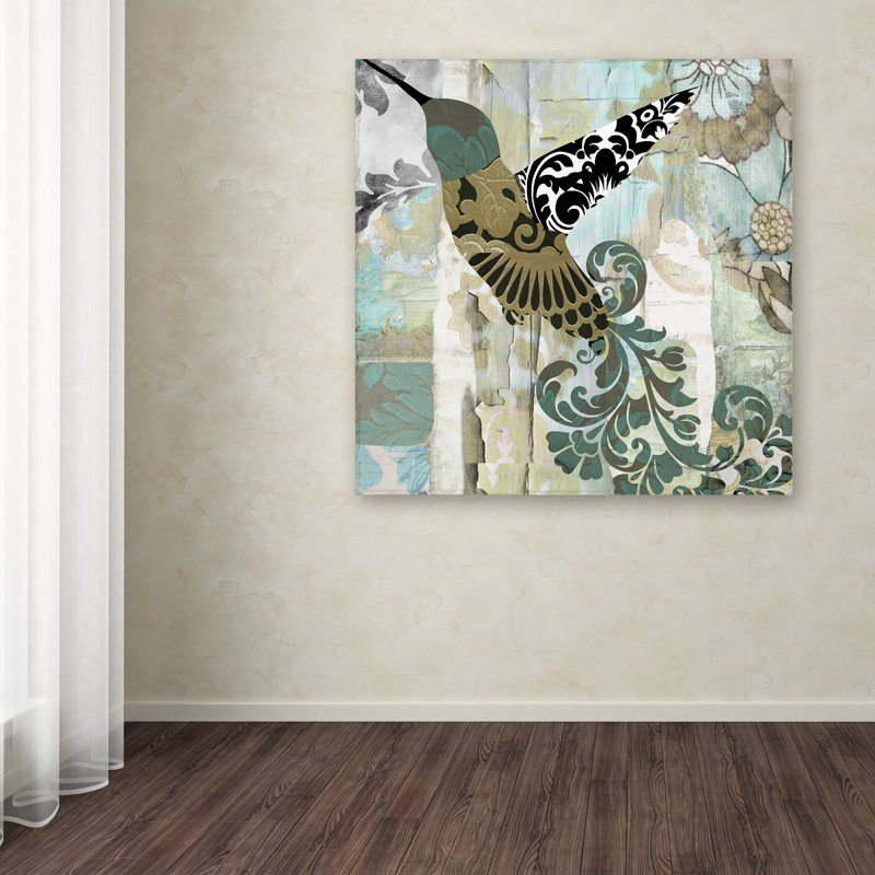 «Hummingbird Batik II» par Jadaya, impression sur toile tendue, H 35 po x l 35 po x P 2 po