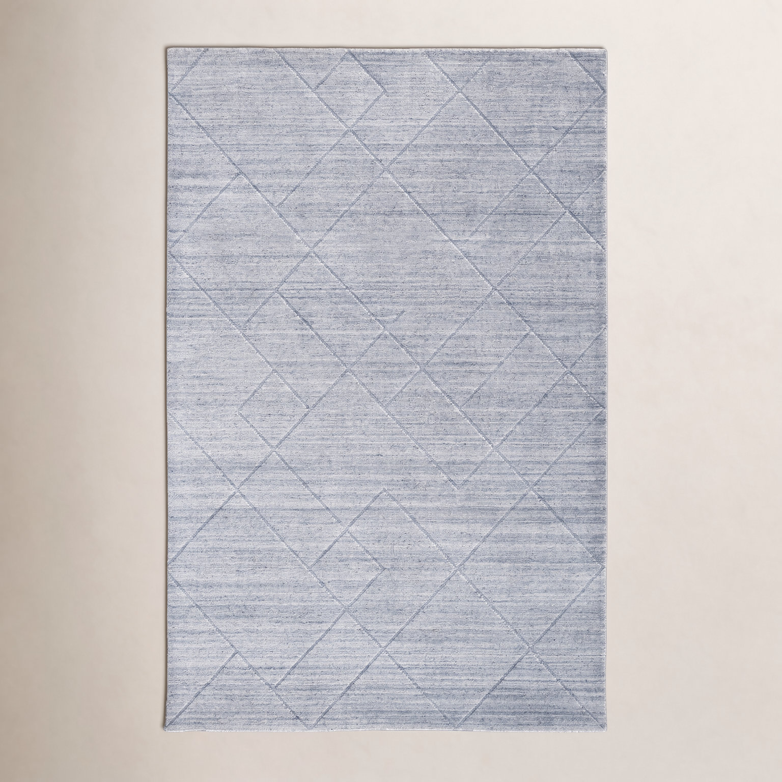 Kentoria Handmade Viscose Gray/Silver Rug, Rectangle 8' x 10'