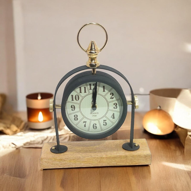 Traditional Numerical Metal Quartz Movement / Crystal Tabletop Clock Matte Black