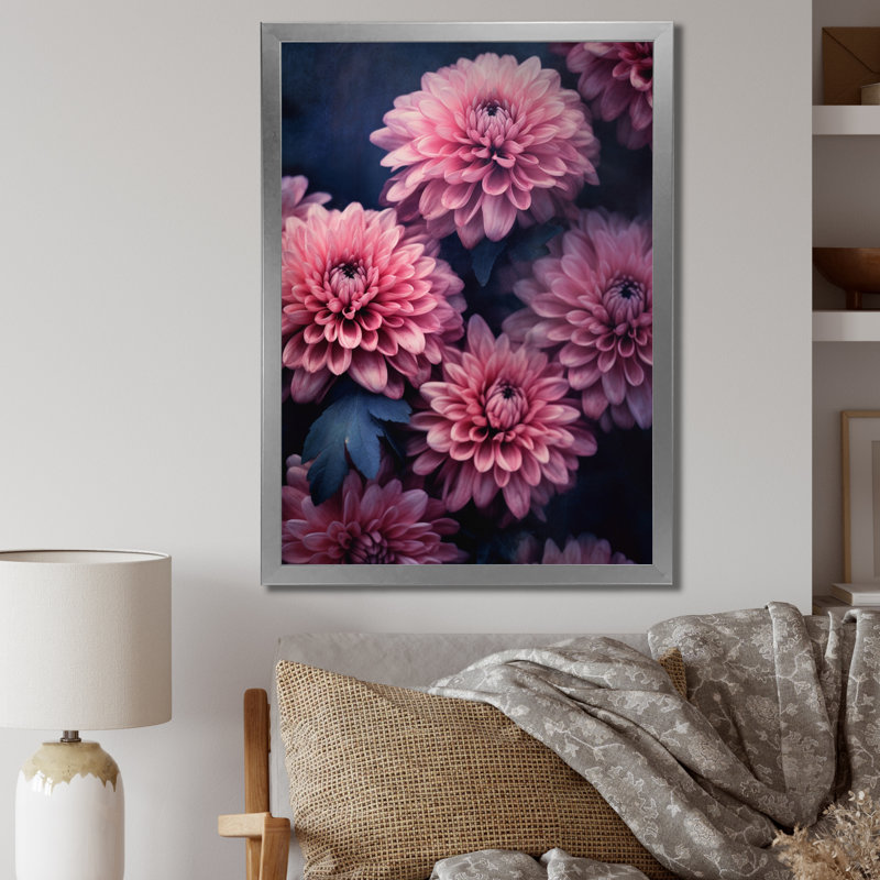 «Pink Grey Mums Spendor», reproduction sur toile, H 20 po x l 12 po x P 1 po, Cadre simple argenté