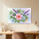 Arrangement floral de plantes et fleurs avec rose rose et lavande mauve