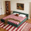Structure de lit rembourrée en tissu chenille épais, tête de lit confortable et fabrication solide pour les chambres modernes-1405016244