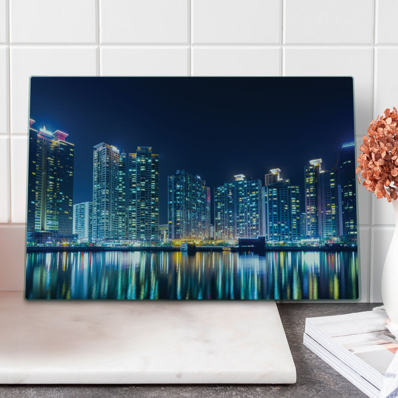 Planche à découper en verre night east urban home, 15,5 po x 11,5 po