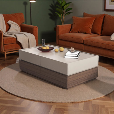 Table basse minimaliste pour le salon