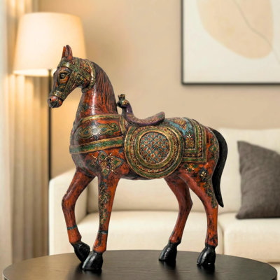 Figurines & Sculptures