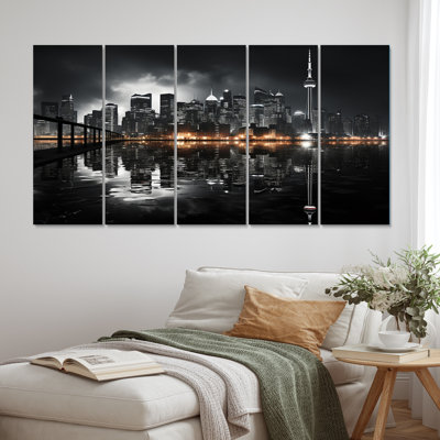 " Canada Cityscape Noir I " 5 - Pieces