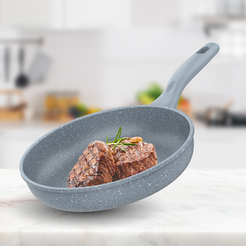 Tayama Die-cast Nonstick Fry Pan, 11.8"