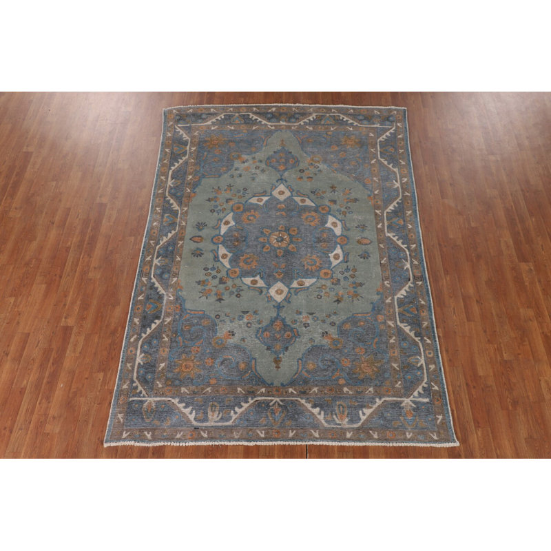 Tapis traditionnel délavé surteint 6 x 9