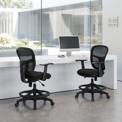 Chaise de dessinateur, chaise de bureau haute avec dossier en maille, accoudoirs, chaise de bureau ergonomique de direction avec repose-pieds.