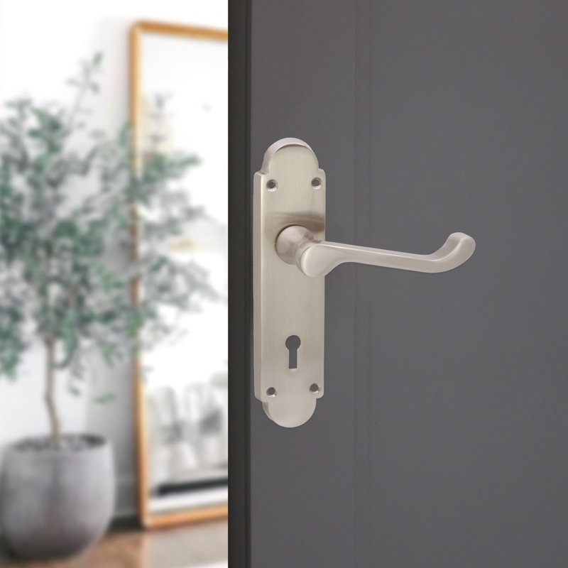 Oakley Lock Lever Handle Satin Nickel