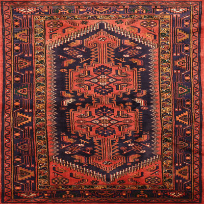 Tapis oriental rouge et bleu