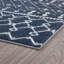Tapis bleu géométrique moderne-418560651