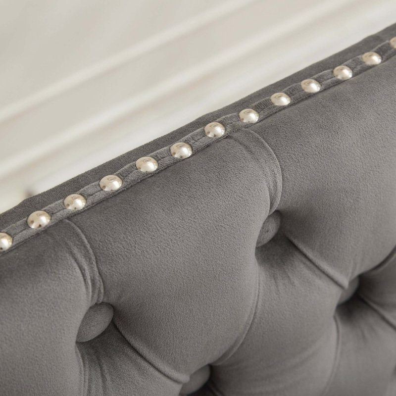 Banc capitonné en velours à deux oreilles avec boutons faits à la main, Gris, Argent