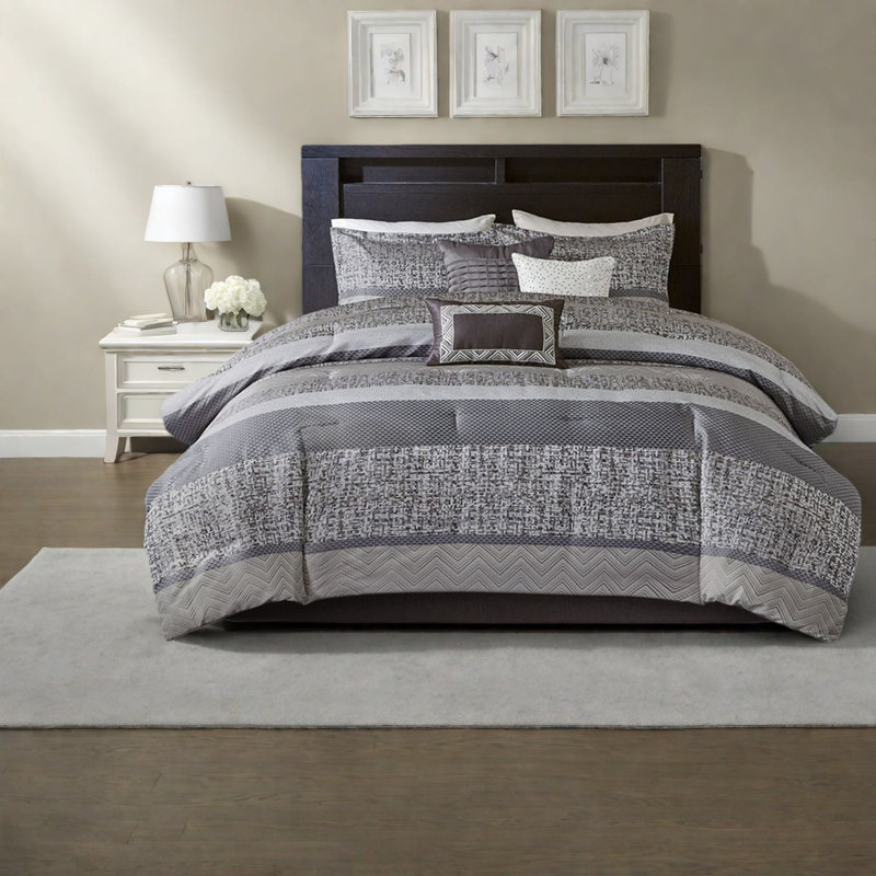 Luxurious Polyester Jacquard Bedding Sets, Modern Style For Home