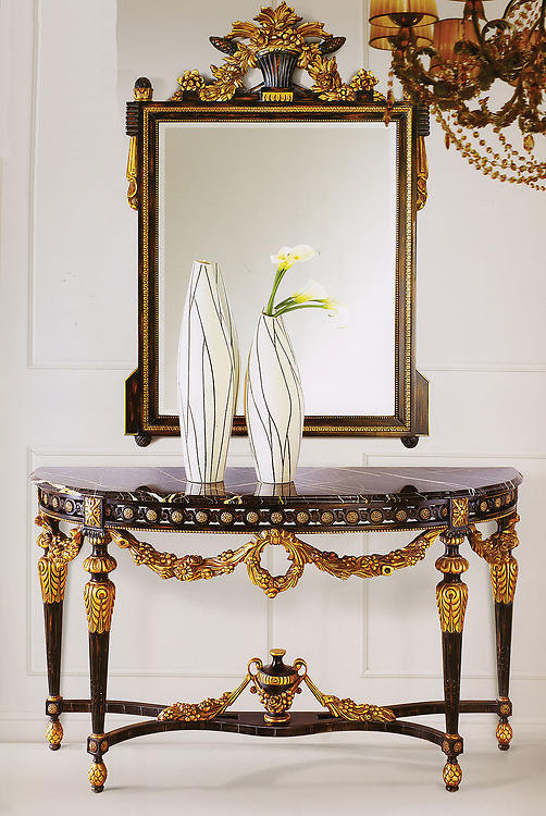 Traditional Accent Mirror