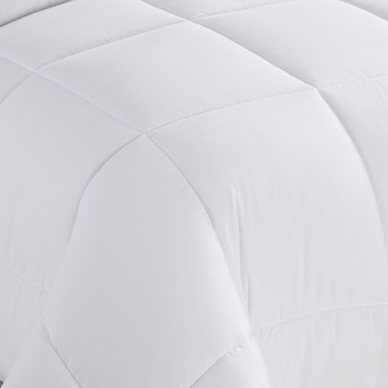 White Twin Reversible Down Alternative Microfiber Bed in a Bag Set