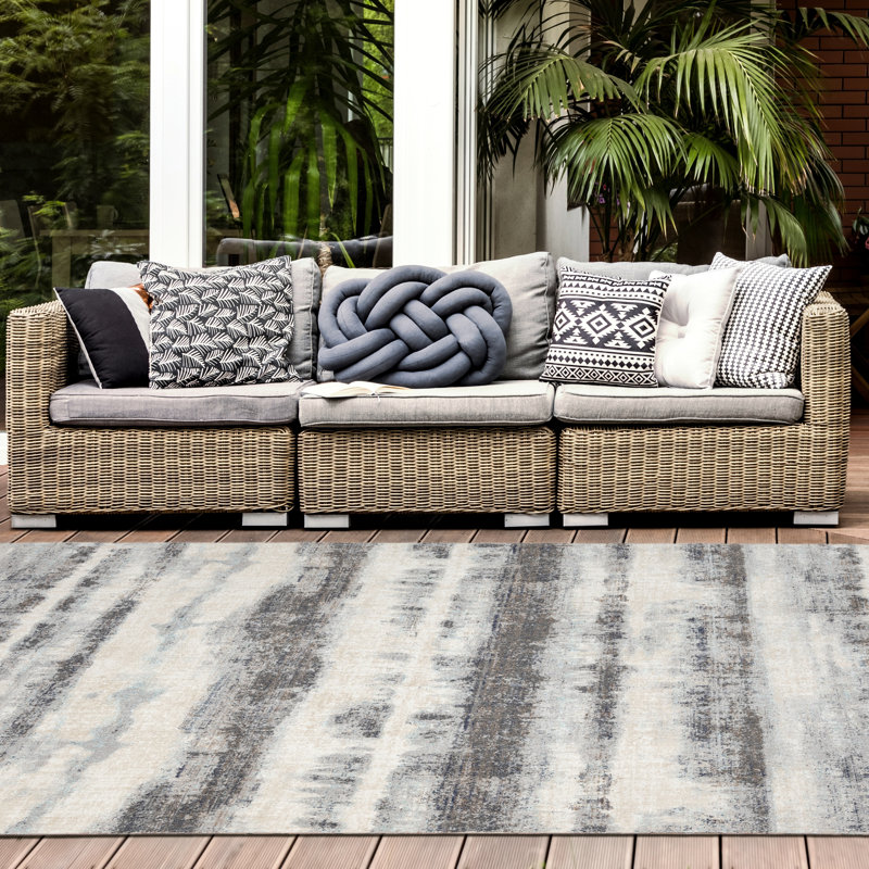 Abstract Indoor / Outdoor Rug, Runner 2'8" x 10'