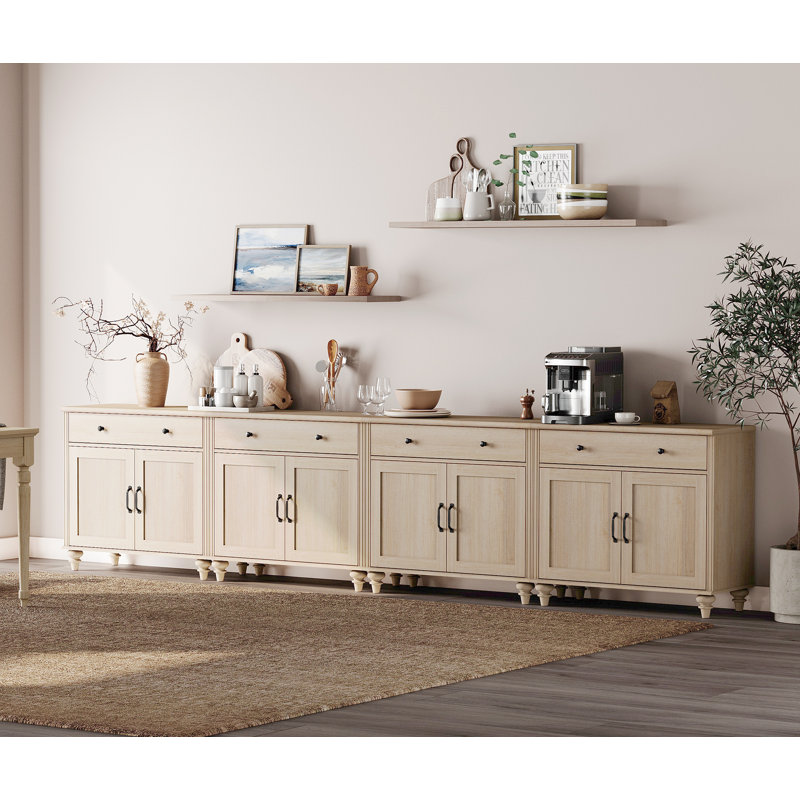 Buffet 135,4 po Scarlett, chêne clair Scarlett, Beige
