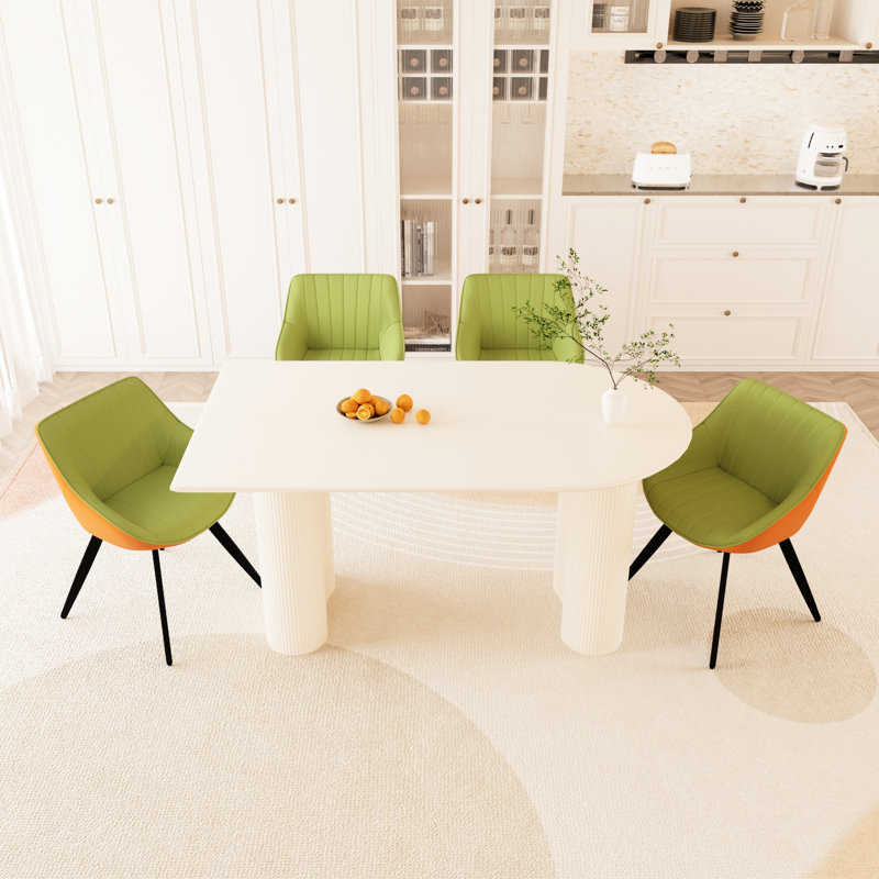Table de salle à manger de style crème 63 po avec 4 chaises polyvalentes en polyuréthane, coussin épais et confortable, facile à assembler et idéale pour un usage domestique