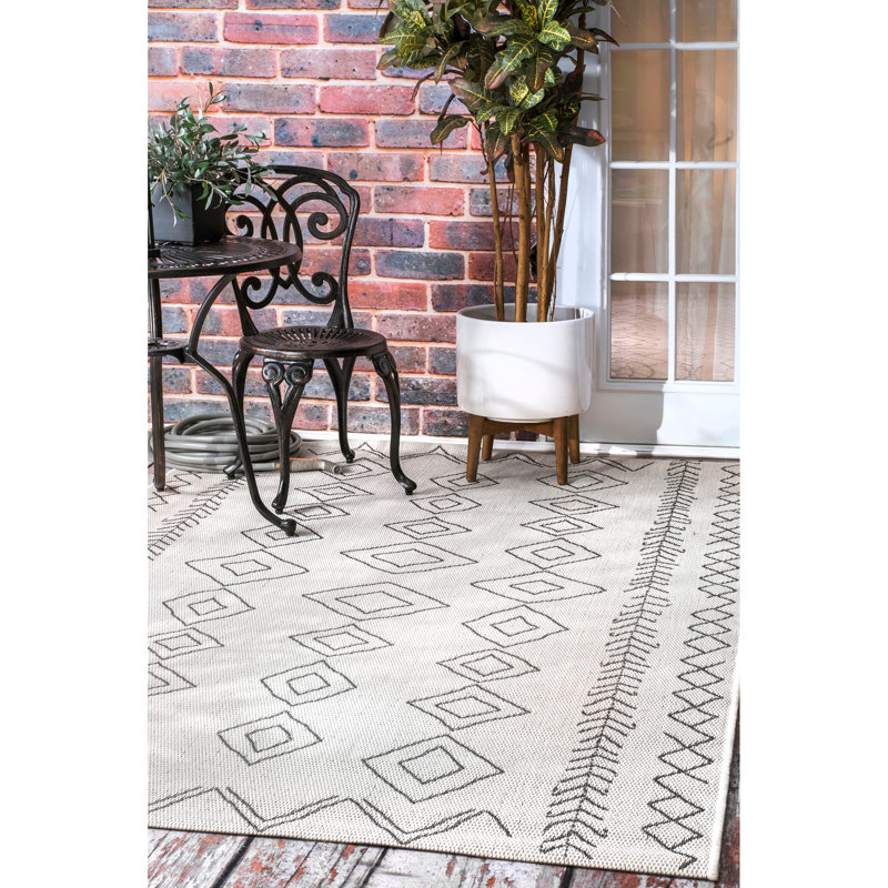 Ezri Diamond Indoor/Outdoor Area Rug for Living Room Patio Deck Front Porch Kitchen, Ivory/Dark Grey, Rectangle 6'3" x 9'2"