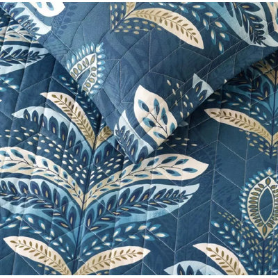 Printed Bedspread Set with Vintage Floral Patchwork Design, Soft Microfiber Coverlet Set with Matching Pillow Shams for All Seasons