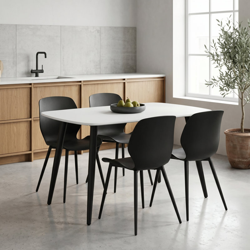 Surgoinsville Dining Set, Black
