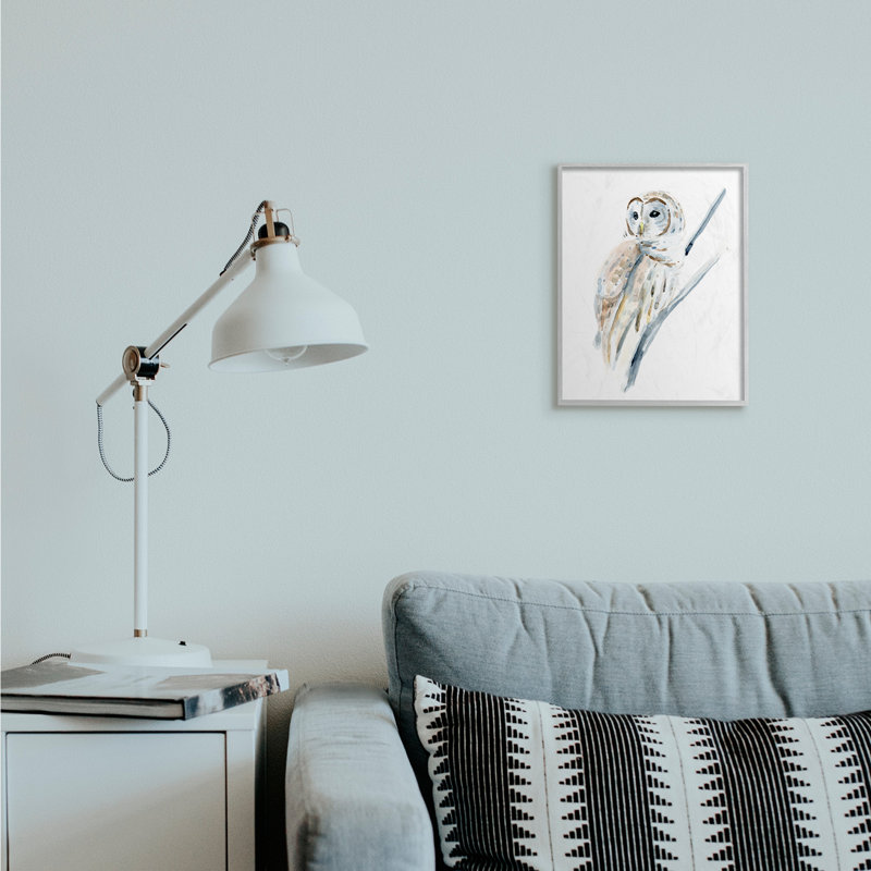 Hibou arctique doux perché sur une branche grise rustique, giclée, art texturé par Annie Warren, Estampe numérique Farmhouse