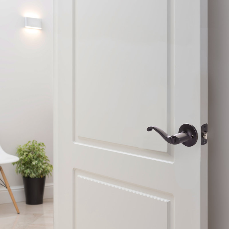 Scroll Lever Keyed Door Lever, Matte Black