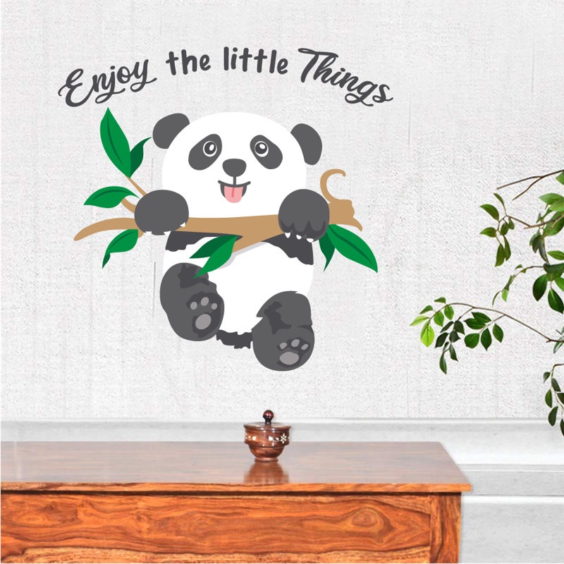 Adhésif décoratif petit ours panda suspendu à une branche d'arbre, H 20 po x l 20 po