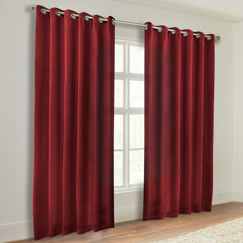 Paire de rideaux obscurcissant avec œillets Millendon, Sangria, L 70 po x L 108 po