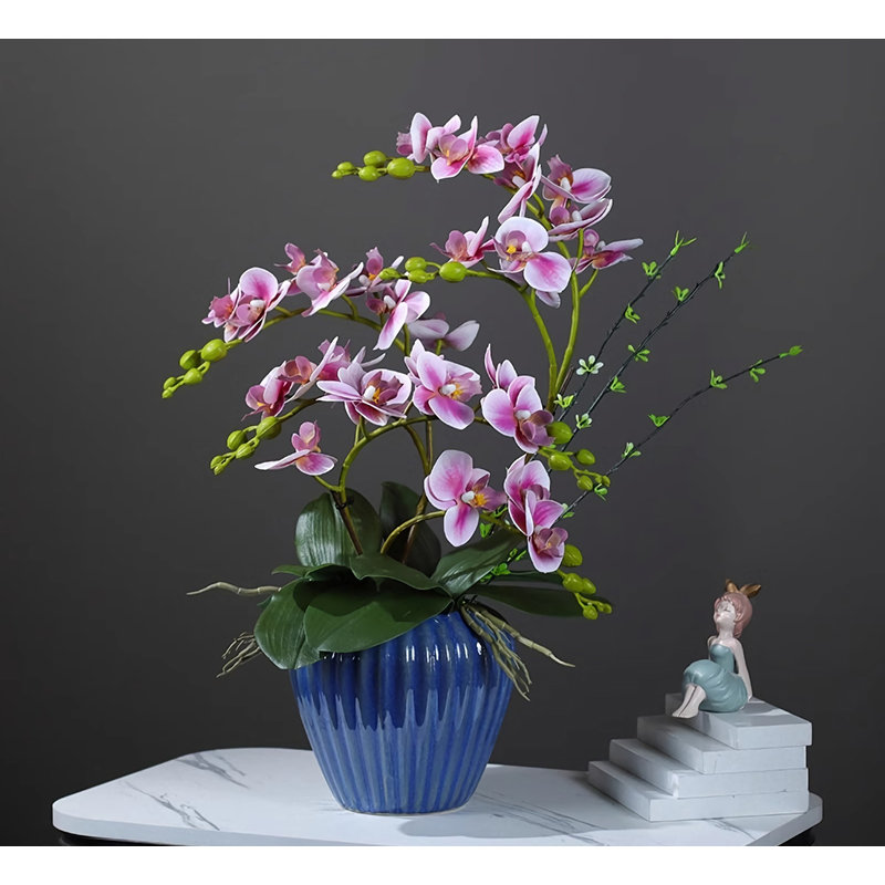 Simulation d'arrangement floral orchidée papillon, Mauve